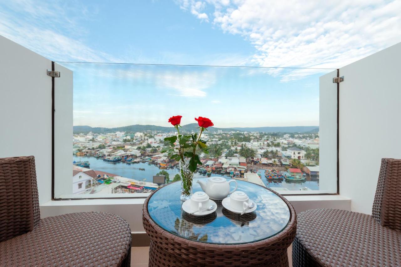 The Empire Hotel Дуонг-Донг Экстерьер фото