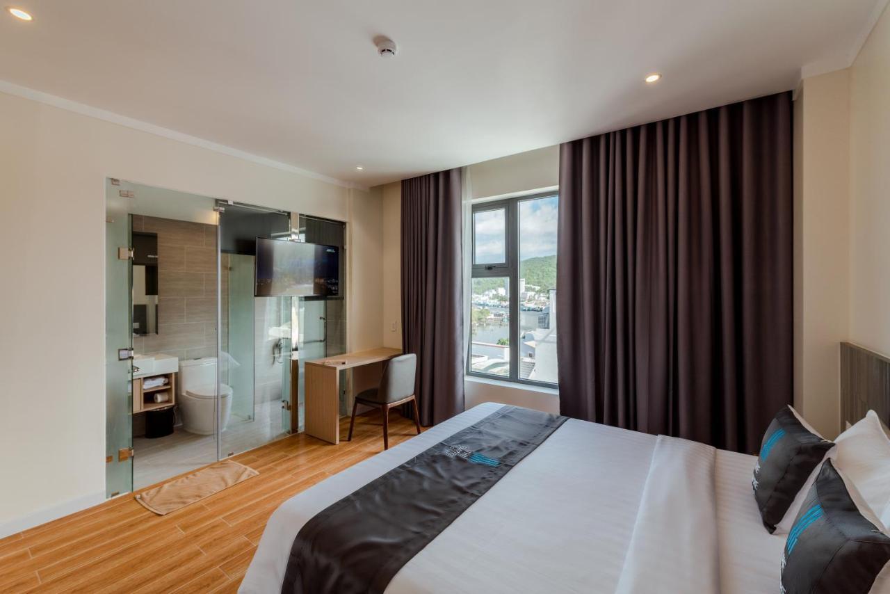 The Empire Hotel Дуонг-Донг Экстерьер фото
